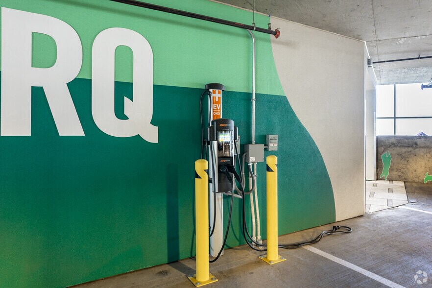 More Photos Of 909 Bannock St, Denver Apartments For Lease