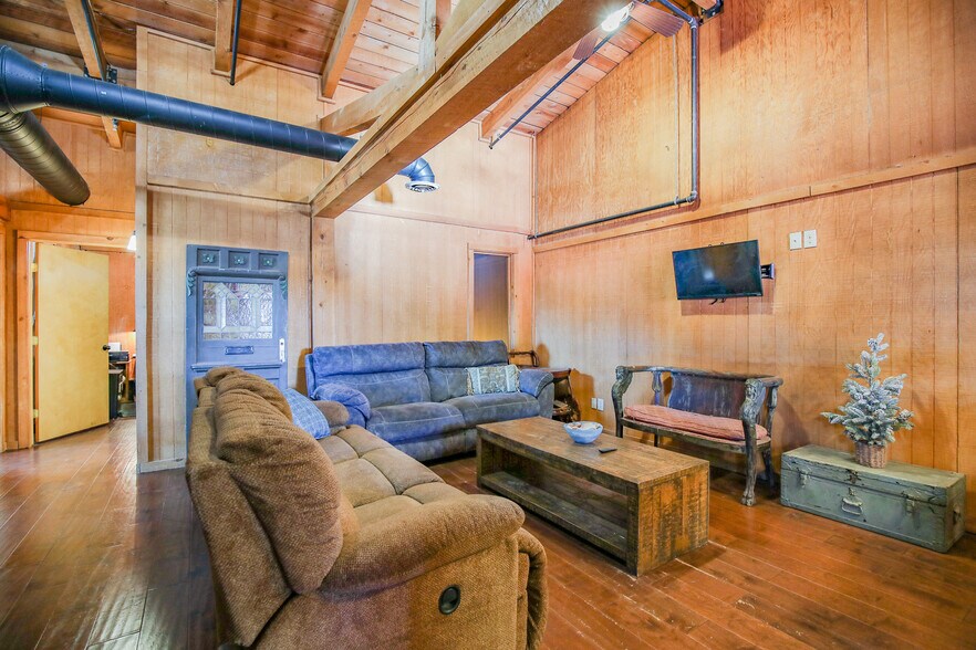 More Photos Of 105 James Canyon Highway, Cloudcroft Restaurant For Sale