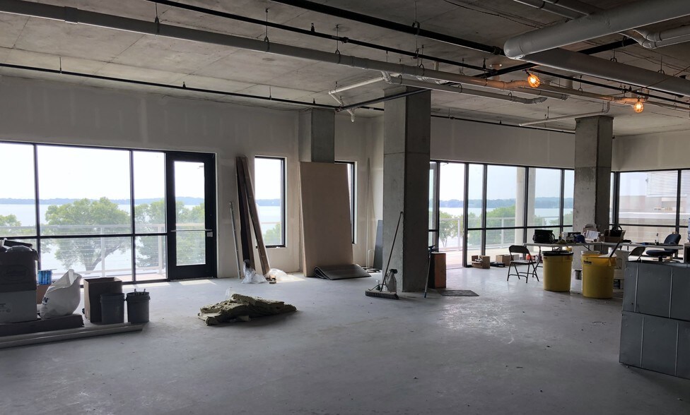 More Photos Of 151 E Wilson St, Madison Apartments For Lease