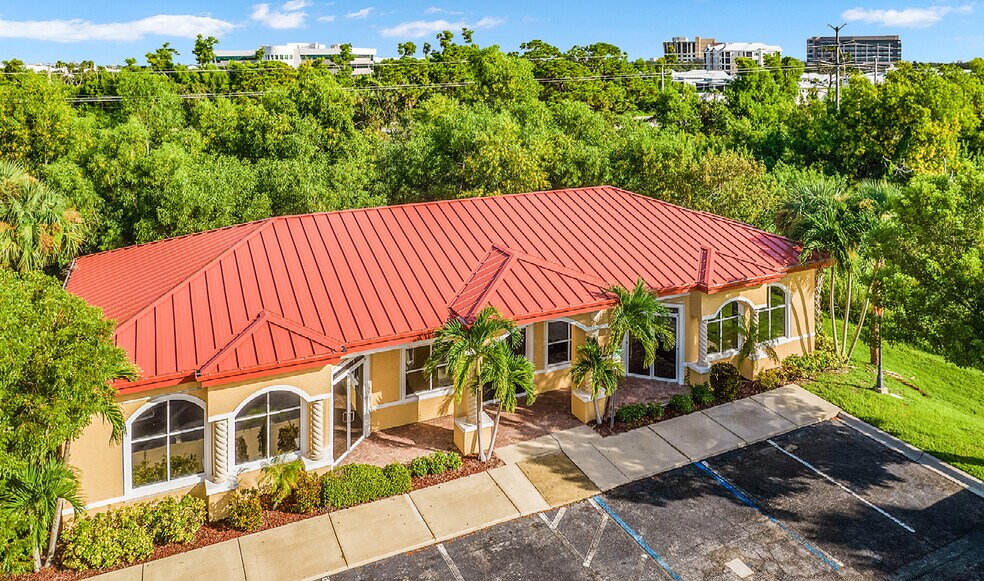 Primary Photo Of 9724 Commerce Center Ct, Fort Myers Medical For Lease