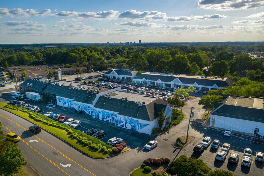 More Photos Of 115-1-115-26 Pelham Rd, Greenville Unknown For Lease