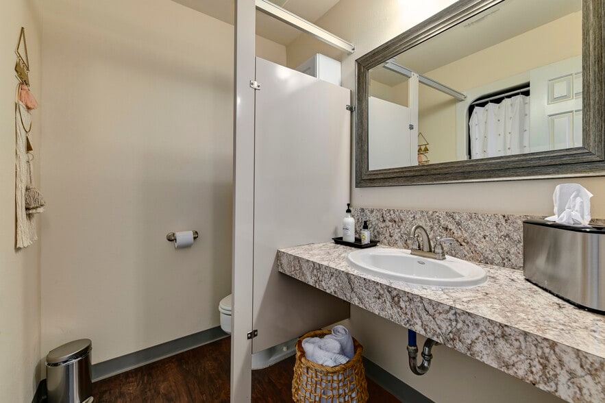 More Photos Of 8733 Shoal Creek Blvd, Austin Office For Lease