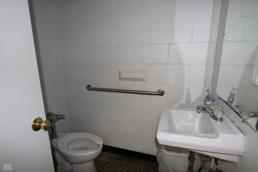More Photos Of 1244 W Main St, Greenfield General Retail For Sale