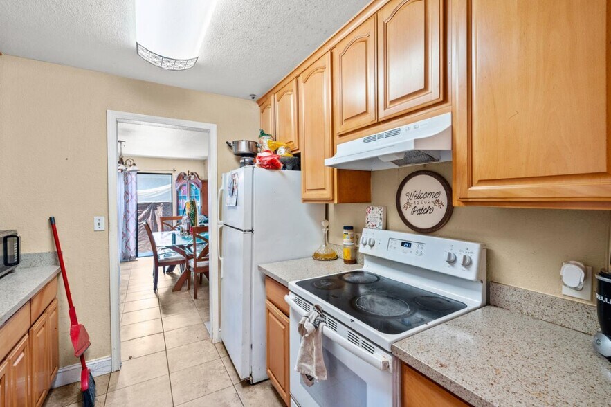 More Photos Of 33454 7th St, Union City Apartments For Sale