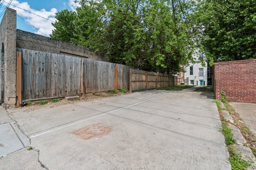 More Photos Of 2740 Saint Paul St, Baltimore Apartments For Sale