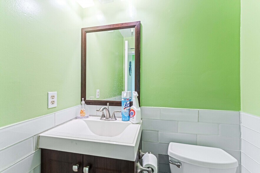 More Photos Of 1455 Monterey Pass Rd, Monterey Park Office Residential For Lease