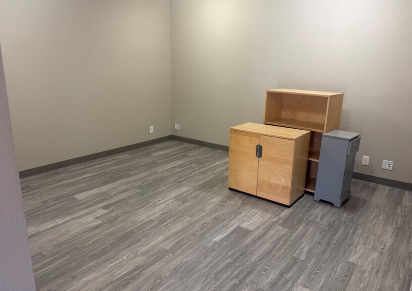 More Photos Of 459 Hester St, San Leandro Manufacturing For Sale