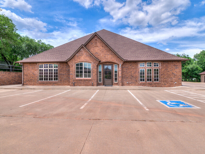 Primary Photo Of 3027 Willowwood Rd, Edmond Office For Sale