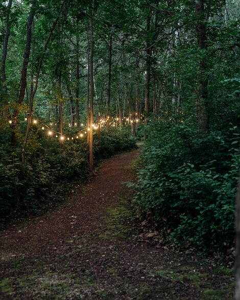 More Photos Of 22642 Highway 6 N, Crosby Hotel For Sale