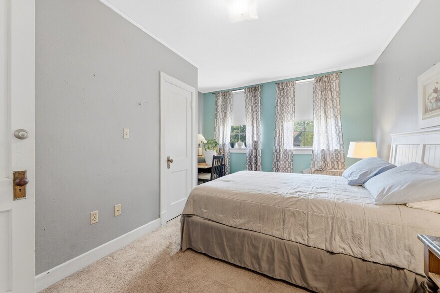 More Photos Of 320 Watts St, Morgantown Apartments For Sale