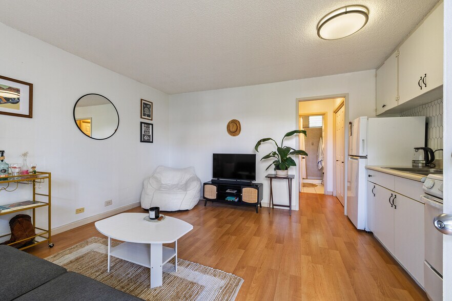 More Photos Of 437 Namahana St, Honolulu Apartments For Sale