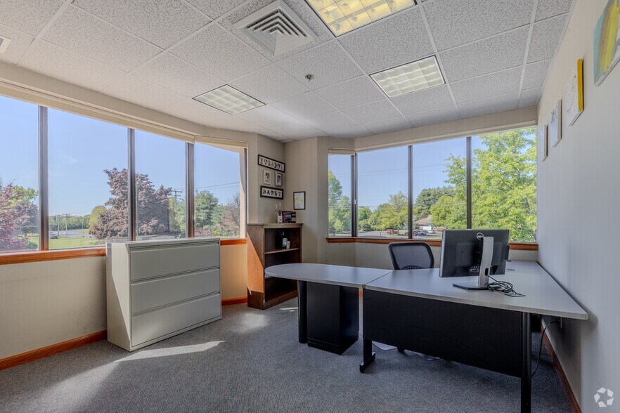 More Photos Of 839 Marshall Phelps Rd, Windsor Loft Creative Space For Sale