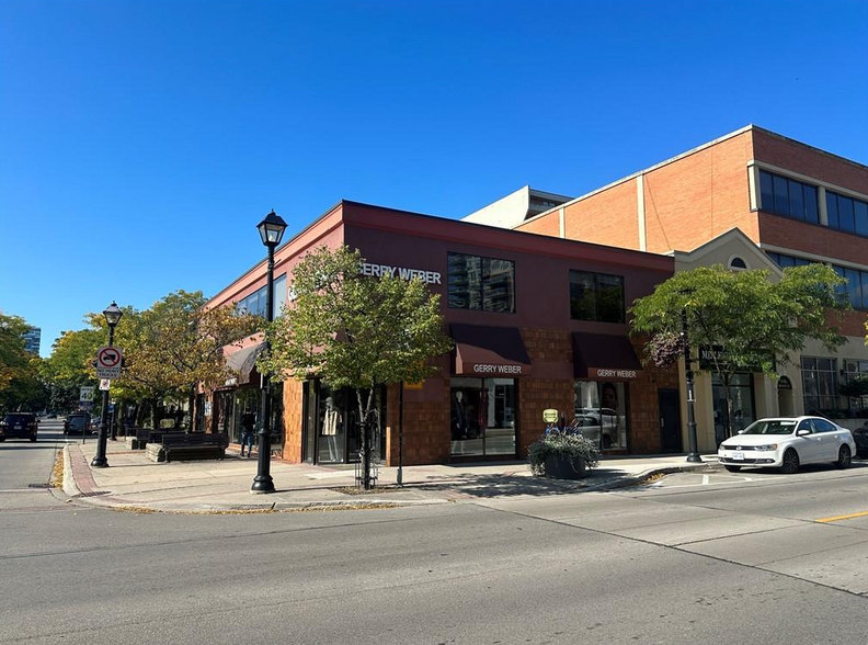 Primary Photo Of 442 Brant St, Burlington Storefront Retail Office For Lease