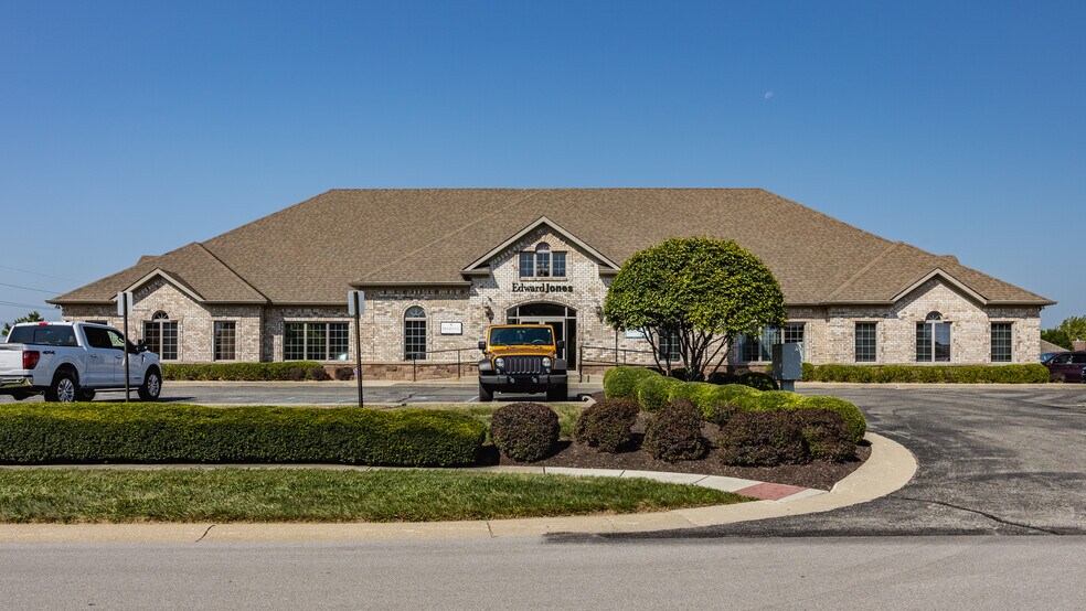 Primary Photo Of 698 Oldefield Commons Dr, Greenwood Medical For Sale