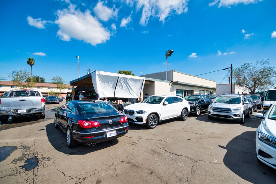 More Photos Of 9943 Garden Grove Blvd, Garden Grove Auto Dealership For Sale
