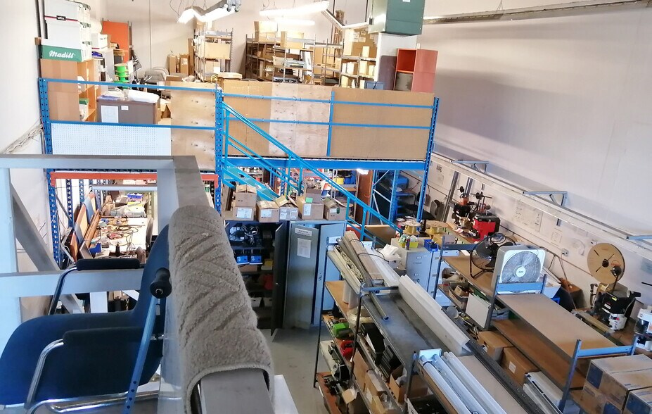 More Photos Of 7157 Honeyman St, Delta Warehouse For Lease