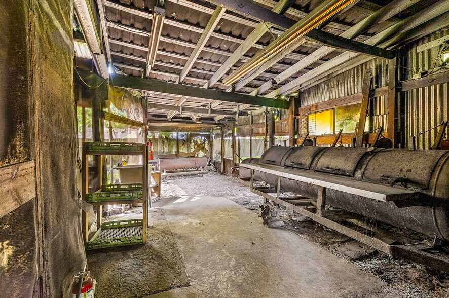 More Photos Of 360 Bill Garsee rd, Moscow Specialty For Sale