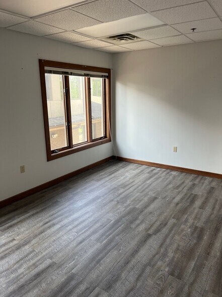 More Photos Of 6804-6838 Loop Rd, Centerville Medical For Sale