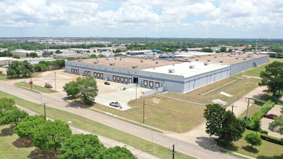 More Photos Of 3405 Roy Orr Blvd, Grand Prairie Warehouse For Lease