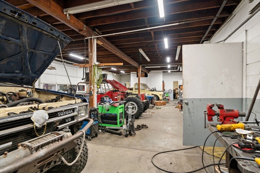 More Photos Of 209 S Sequim Ave, Sequim General Retail For Lease