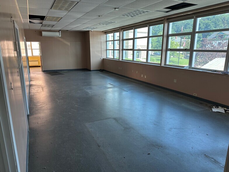 More Photos Of 29 Church St, Leominster Police Fire Station For Sale