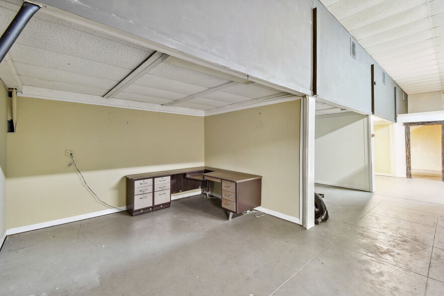 More Photos Of 1956 Kingsley Ave, Orange Park General Retail For Lease