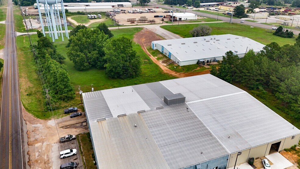 More Photos Of 101 Anvil St, Jacksonville Warehouse For Sale