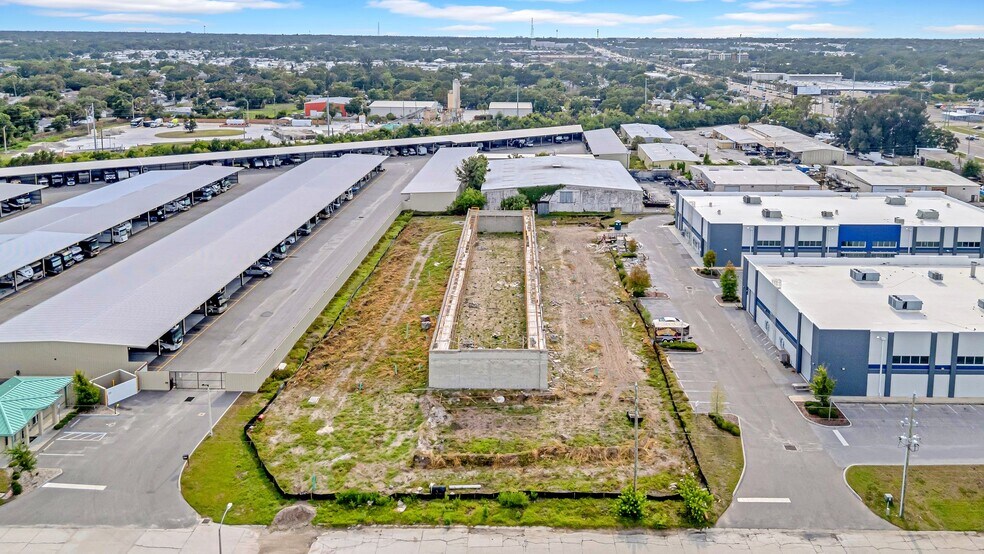 More Photos Of 9310 Ulmerton Rd, Largo Light Manufacturing For Lease