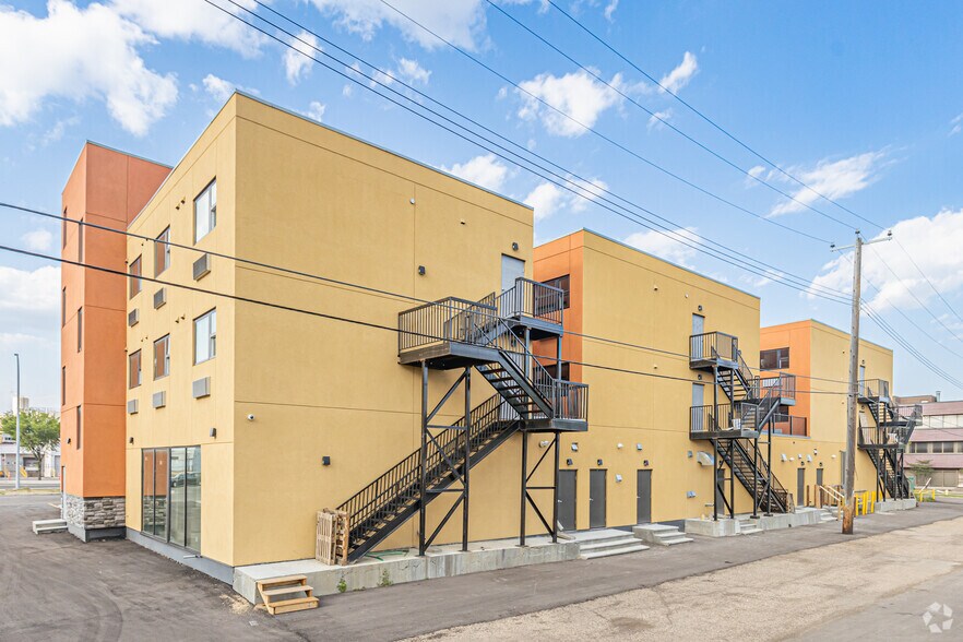 More Photos Of 15025 111 Ave NW, Edmonton General Retail For Lease