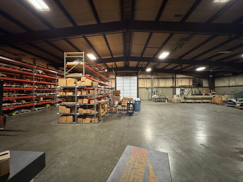 More Photos Of 1565 N 166th East Ave, Tulsa Service For Lease
