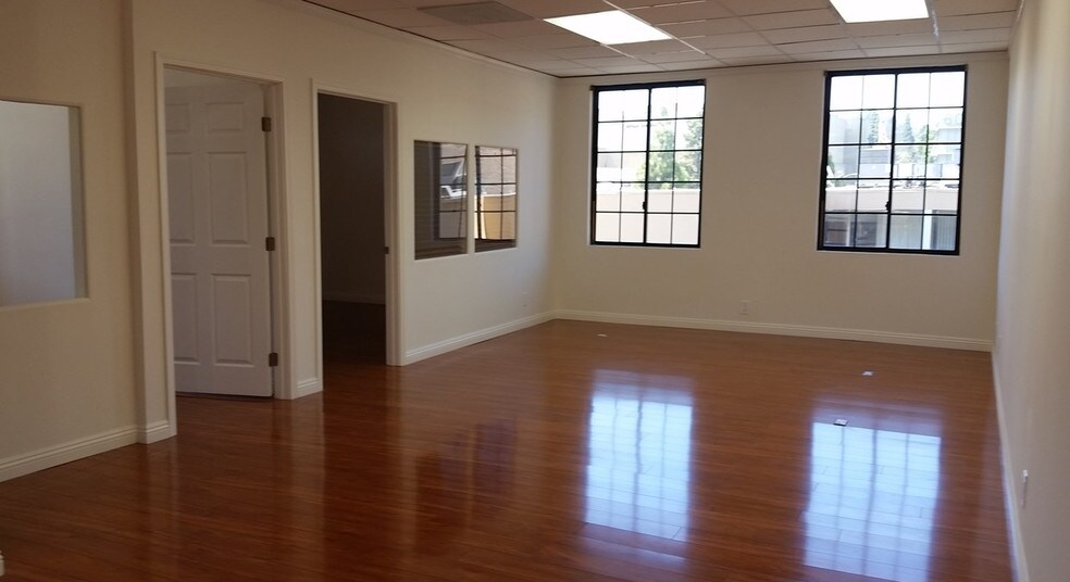 More Photos Of 734 Silver Spur Rd, Rolling Hills Estates Office For Lease