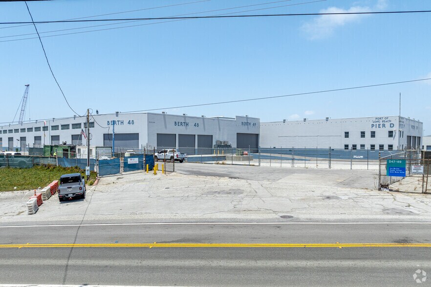 More Photos Of 1251 W Pier D St, Long Beach Warehouse For Lease