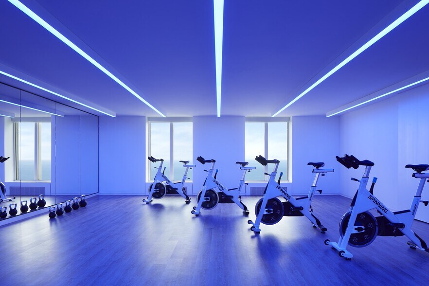 More Photos Of 200 E Randolph St, Chicago Office For Lease