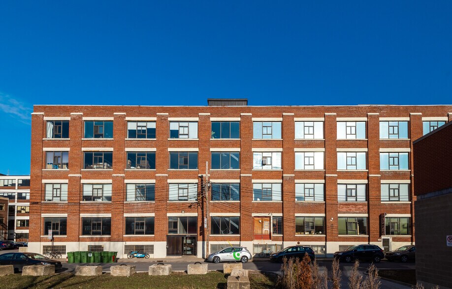 More Photos Of 6829-6845 Av de l'Épée, Montréal Loft Creative Space For Lease