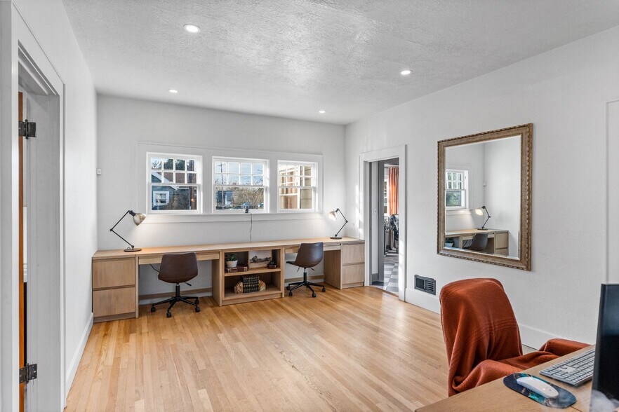 More Photos Of 1191 Capitol St NE, Salem Office For Sale