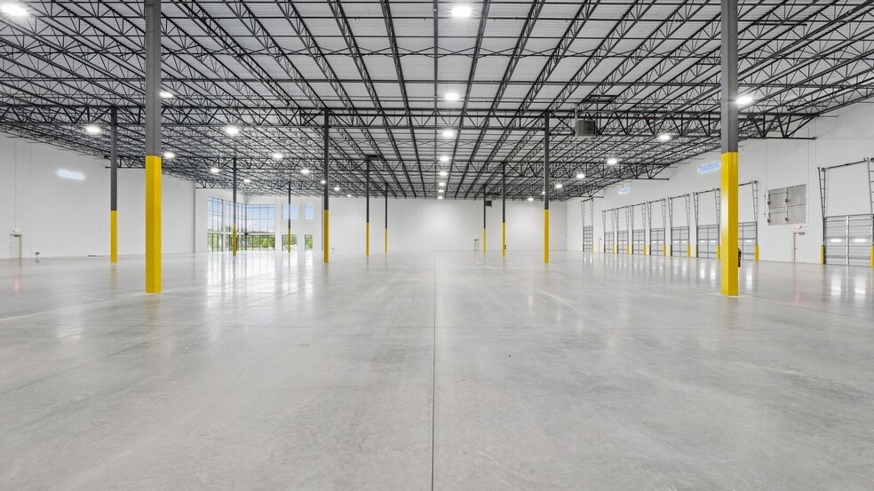 More Photos Of 4101 Northern Cross Blvd, Haltom City Unknown For Lease