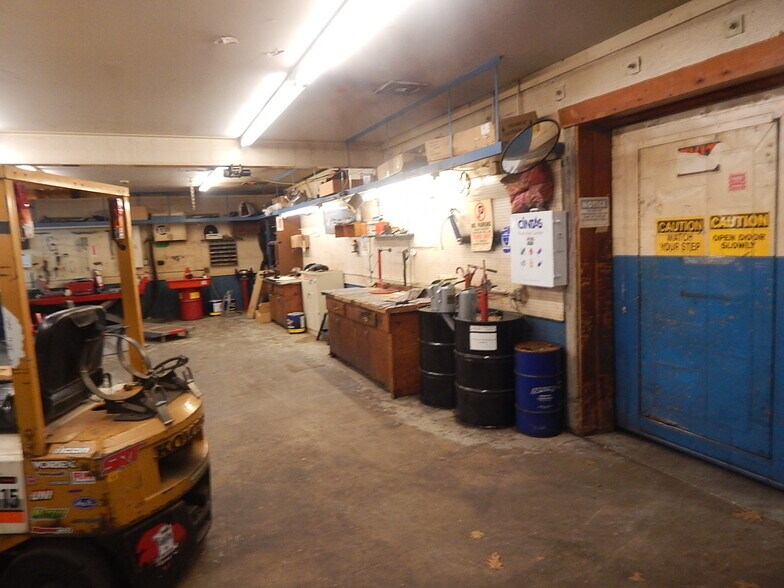 More Photos Of 11 Harvey St, Springfield General Retail For Sale