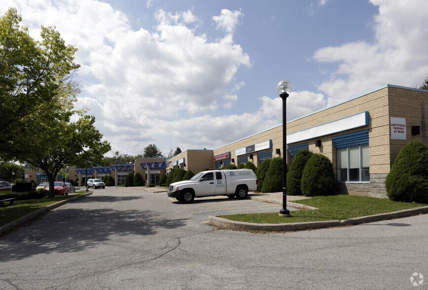 Primary Photo Of 64 Cedar Pointe Dr, Barrie Office For Lease