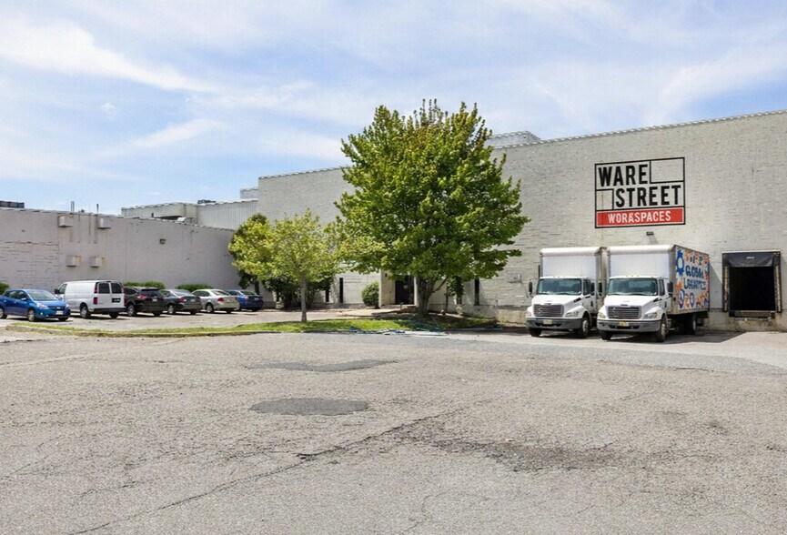 More Photos Of 398-400 Riverside Ave, Medford Light Manufacturing For Lease