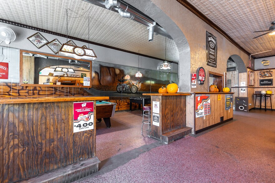 More Photos Of 60 N 2nd St, Platteville Hotel For Sale