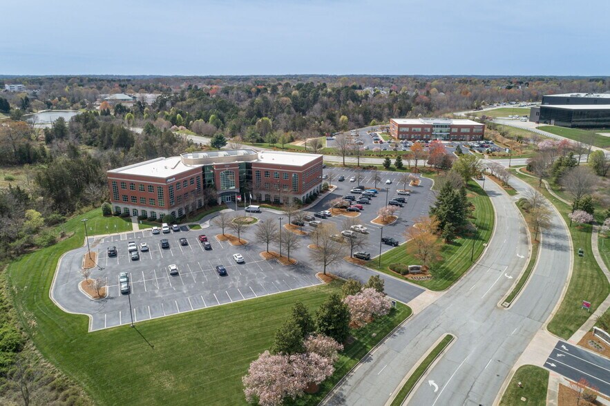 More Photos Of 3980 Premier Dr, High Point Coworking Space