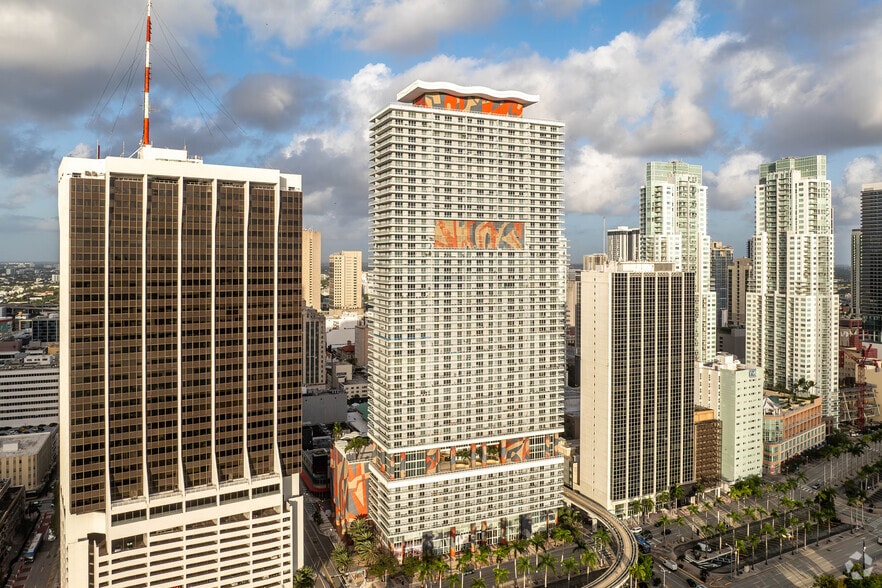More Photos Of 50 Biscayne Blvd, Miami Apartments For Lease