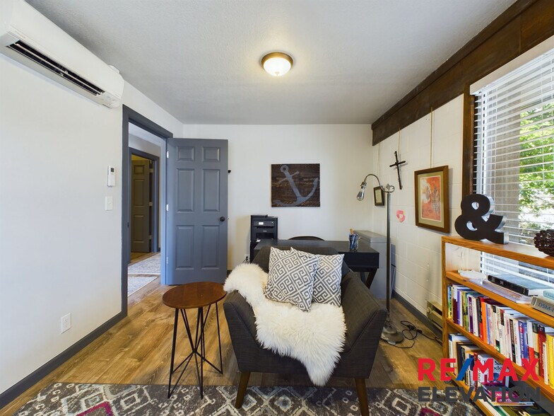 More Photos Of 915 W Fetterman St, Buffalo Office For Sale