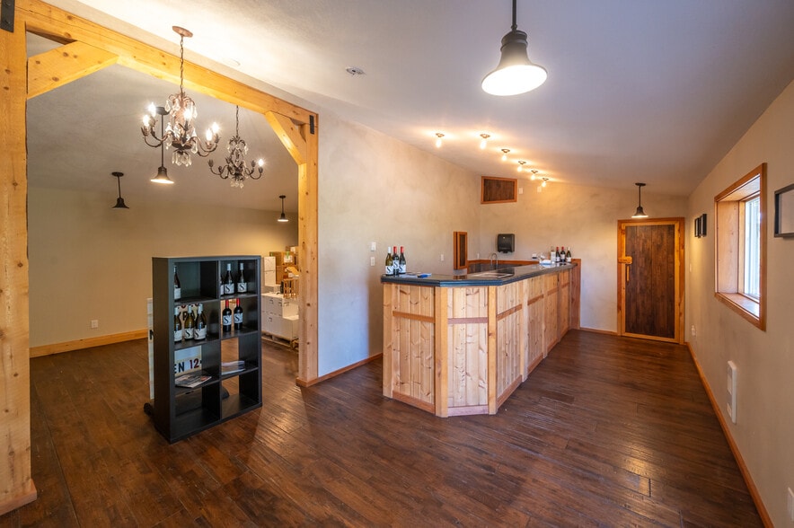 More Photos Of 1002 British Columbia 3, Cawston Winery Vineyard For Sale