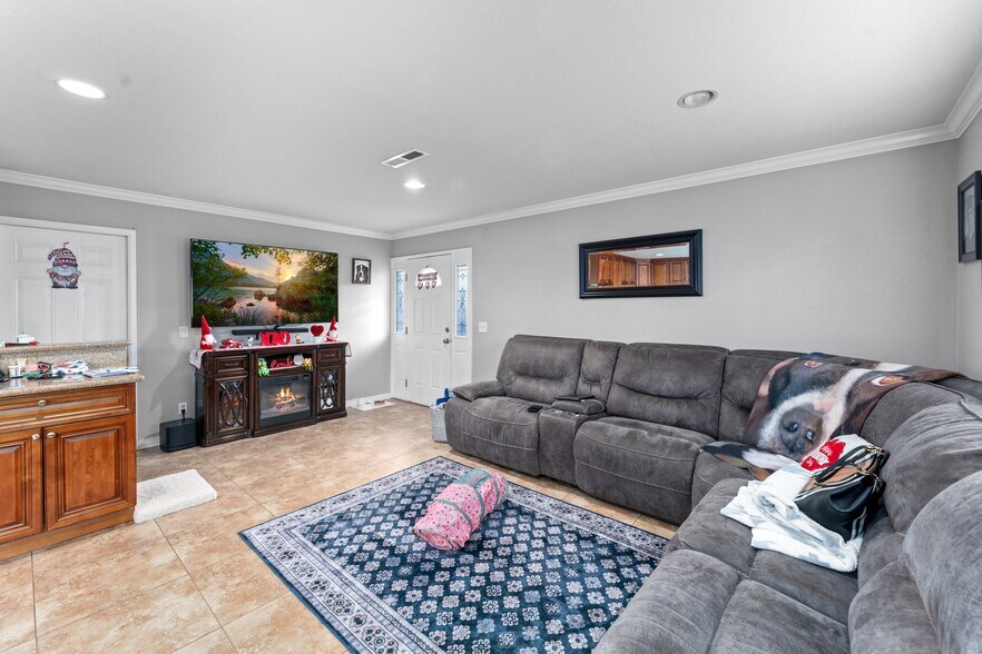 More Photos Of 8720 Villa Dr, Whittier Apartments For Sale