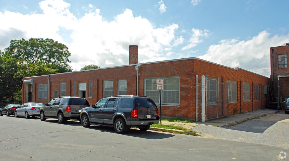 More Photos Of 3106 Elm Ave, Baltimore Manufacturing For Lease