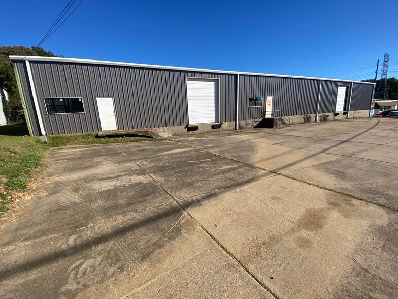 More Photos Of 650 Ridgewood Rd, Ridgeland Warehouse For Lease