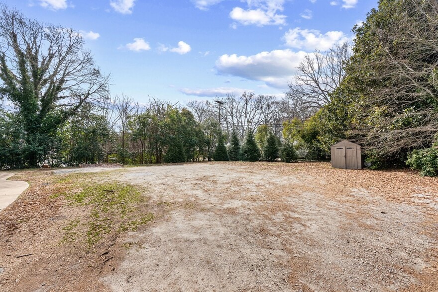 More Photos Of 107 Hillcrest Ave, Simpsonville Office For Sale