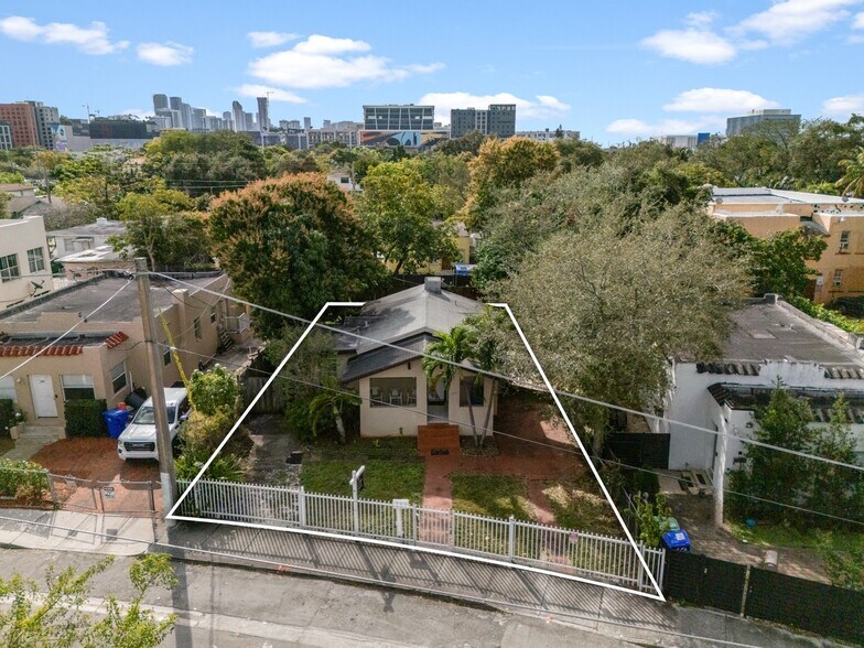 More Photos Of 260 NW 27th St, Miami Land For Sale