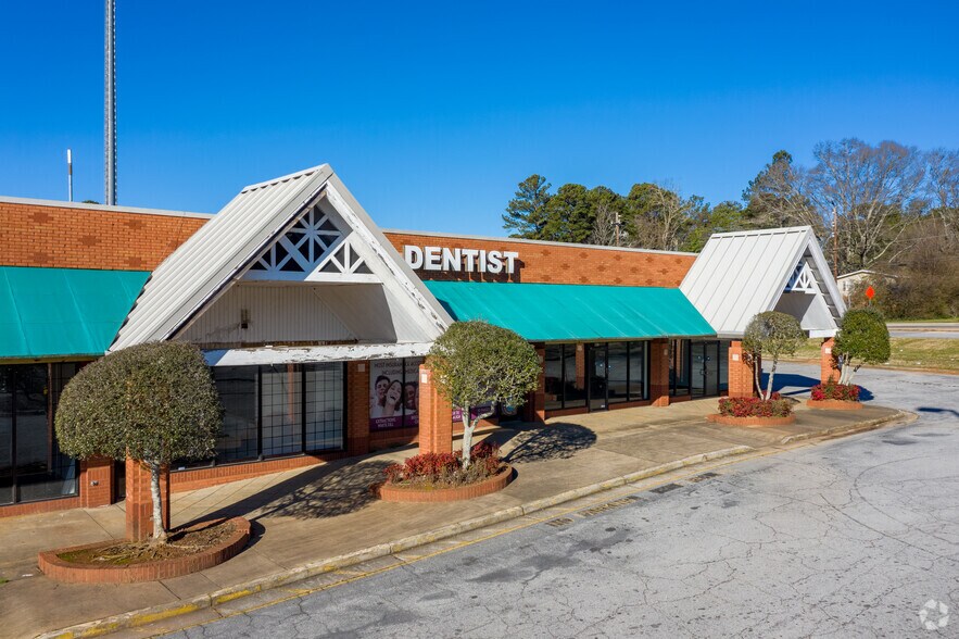 More Photos Of 4813-4823 Rockbridge Rd, Stone Mountain Unknown For Lease